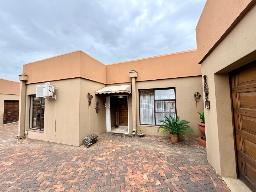 3 Bedroom Property for Sale in Three Rivers Gauteng
