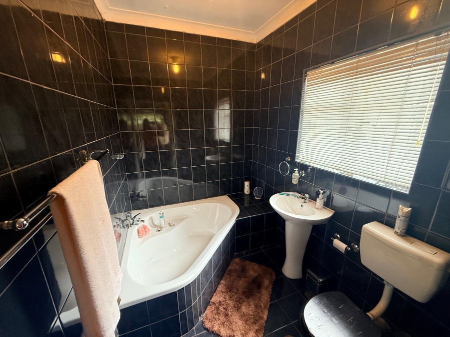 4 Bedroom Property for Sale in Risiville Gauteng