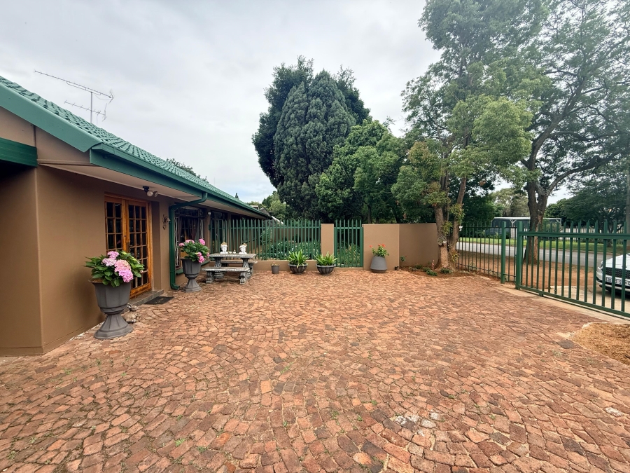4 Bedroom Property for Sale in Risiville Gauteng