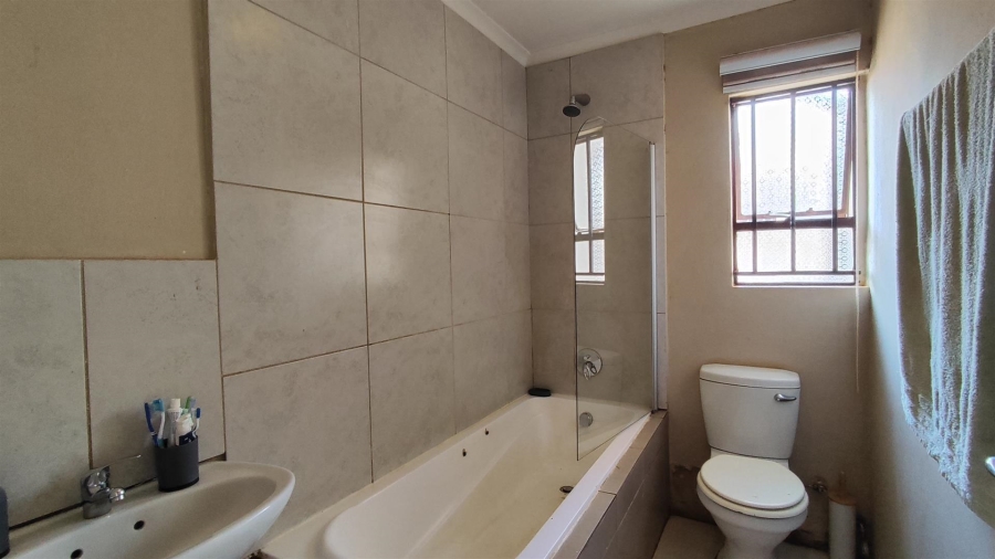 3 Bedroom Property for Sale in Alliance Gauteng