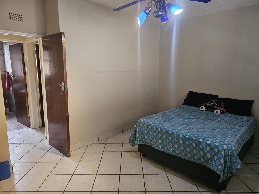 2 Bedroom Property for Sale in New Redruth Gauteng