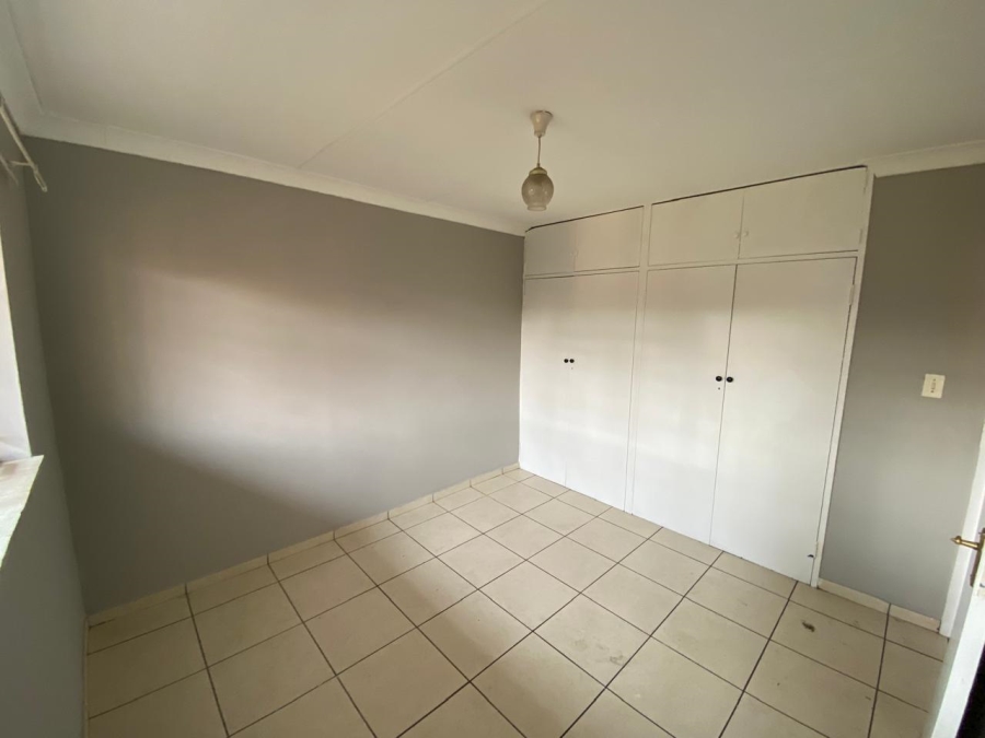 2 Bedroom Property for Sale in New Redruth Gauteng