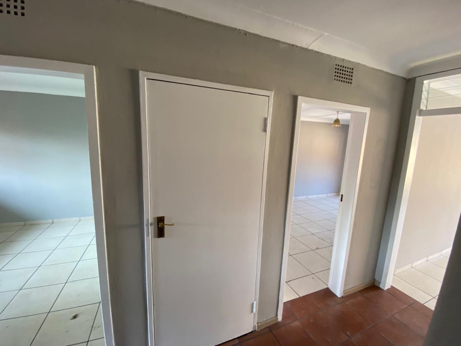 2 Bedroom Property for Sale in New Redruth Gauteng