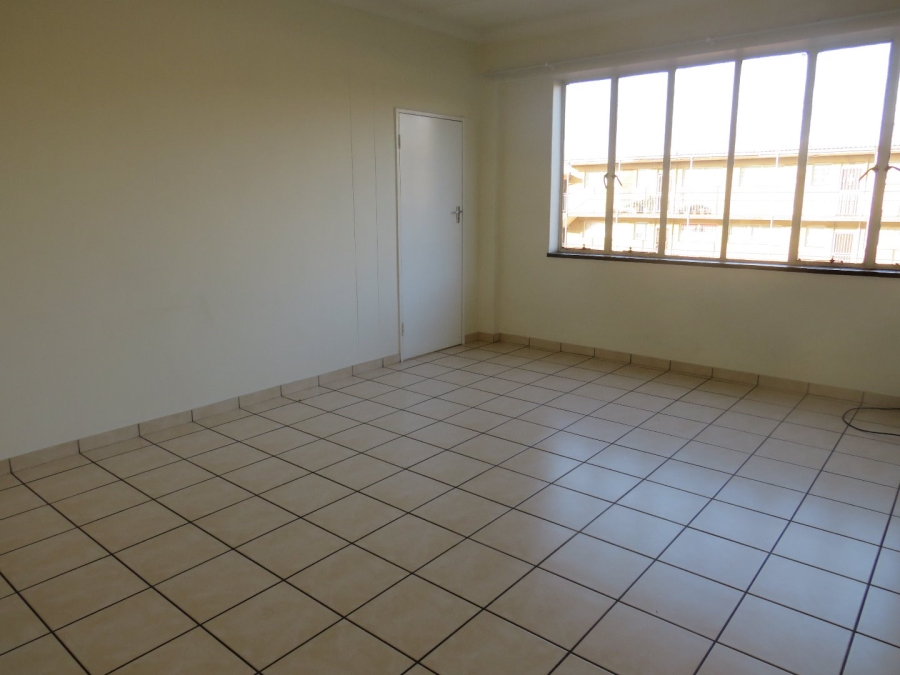 2 Bedroom Property for Sale in New Redruth Gauteng
