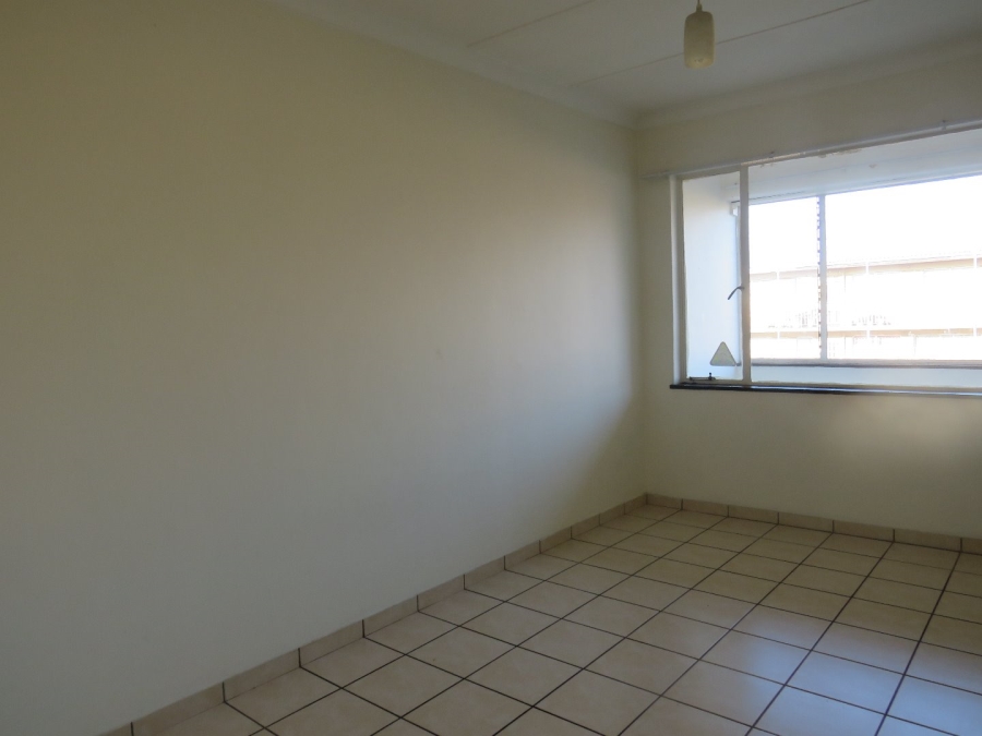 2 Bedroom Property for Sale in New Redruth Gauteng
