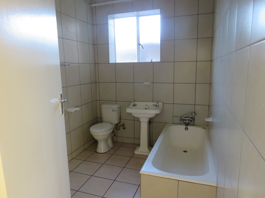 2 Bedroom Property for Sale in New Redruth Gauteng