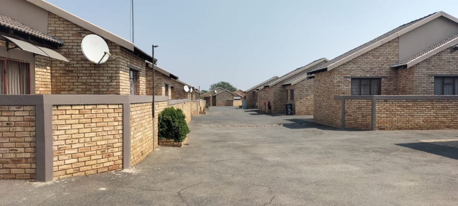 3 Bedroom Property for Sale in Greenhills Gauteng