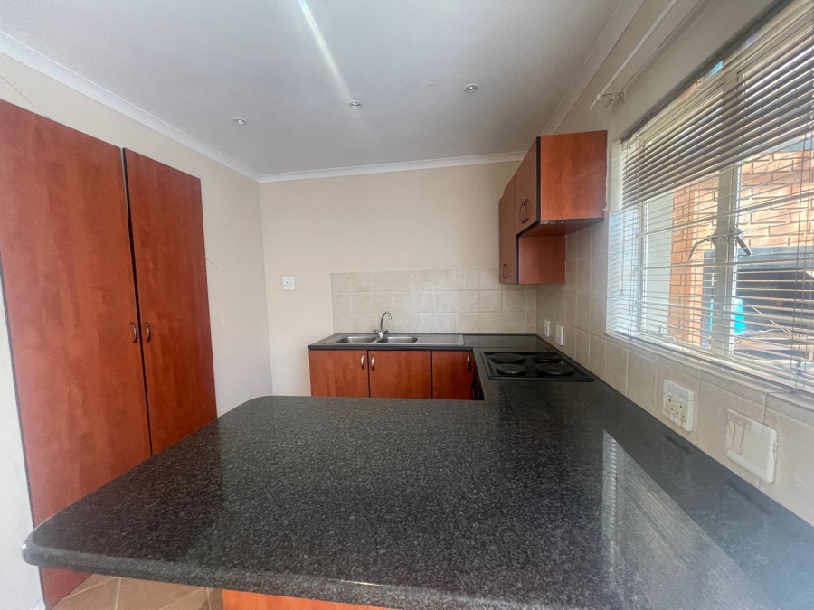 2 Bedroom Property for Sale in Pretoria North Gauteng