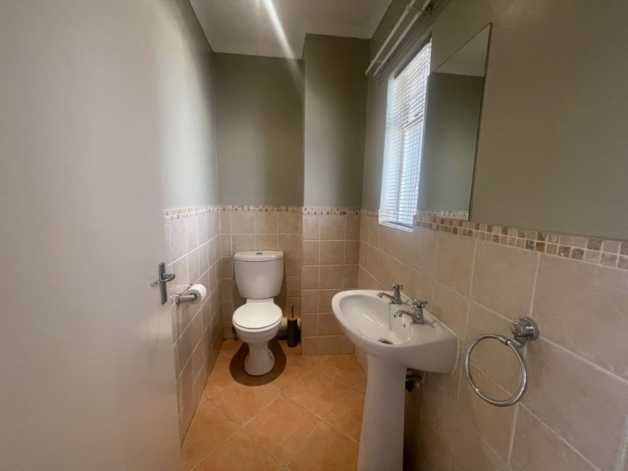 2 Bedroom Property for Sale in Pretoria North Gauteng