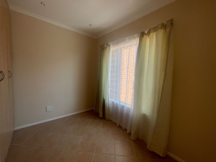 2 Bedroom Property for Sale in Pretoria North Gauteng