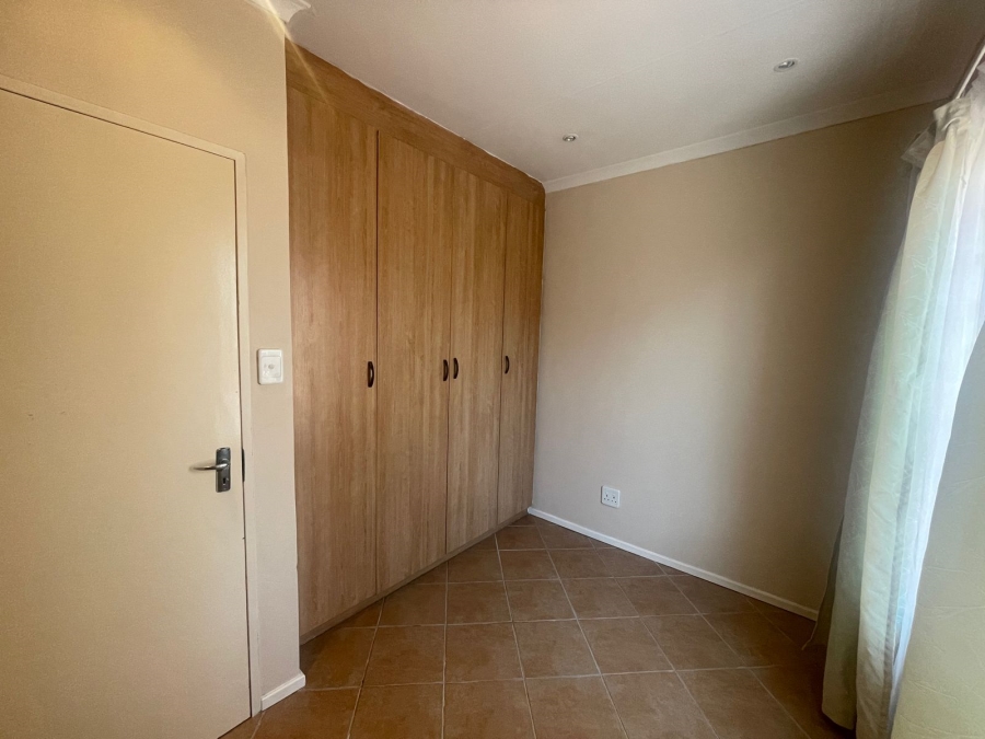 2 Bedroom Property for Sale in Pretoria North Gauteng