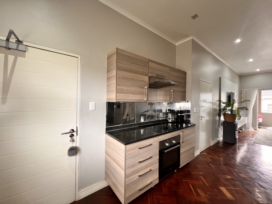 2 Bedroom Property for Sale in Blue Hills Gauteng