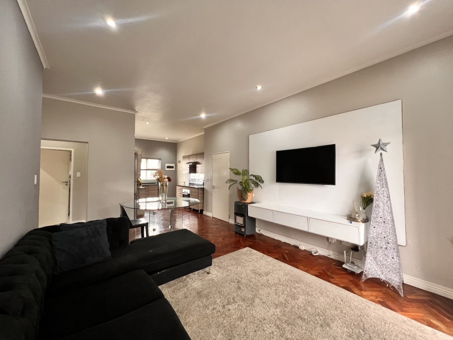 2 Bedroom Property for Sale in Blue Hills Gauteng