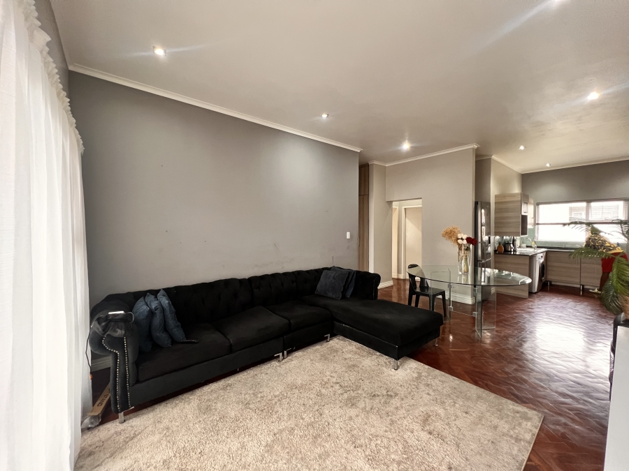 2 Bedroom Property for Sale in Blue Hills Gauteng