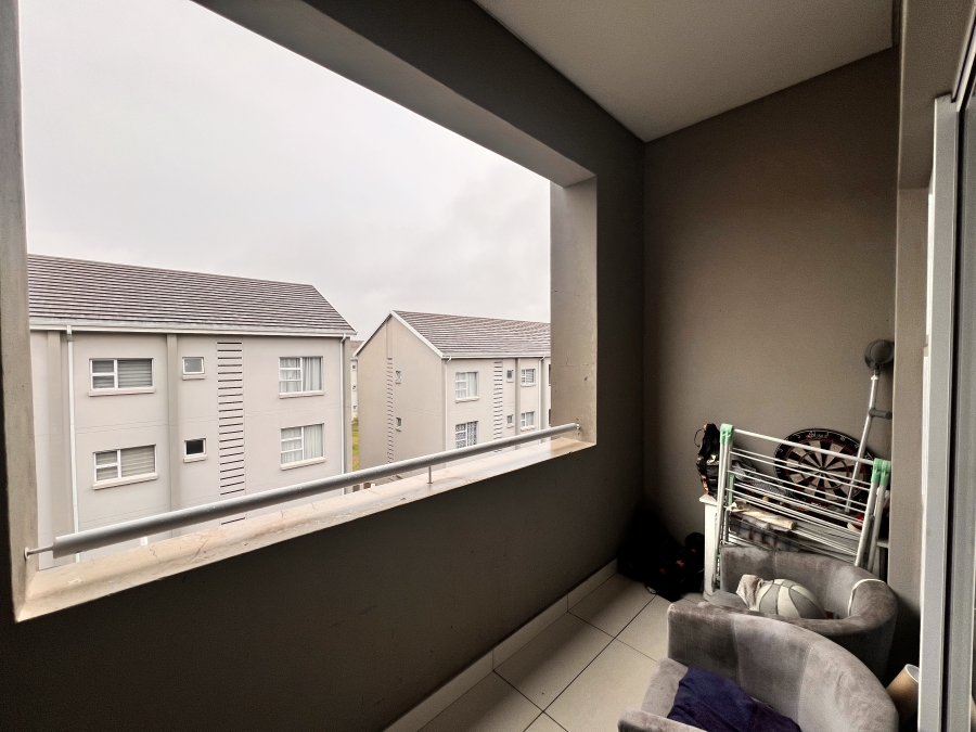 2 Bedroom Property for Sale in Blue Hills Gauteng