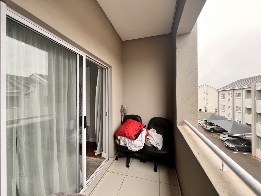 2 Bedroom Property for Sale in Blue Hills Gauteng