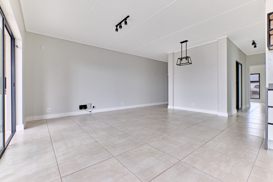 3 Bedroom Property for Sale in Waterfall Gauteng