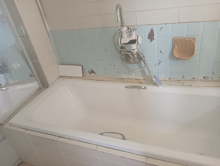 5 Bedroom Property for Sale in Hillside Gauteng