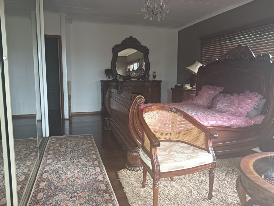 5 Bedroom Property for Sale in Hillside Gauteng