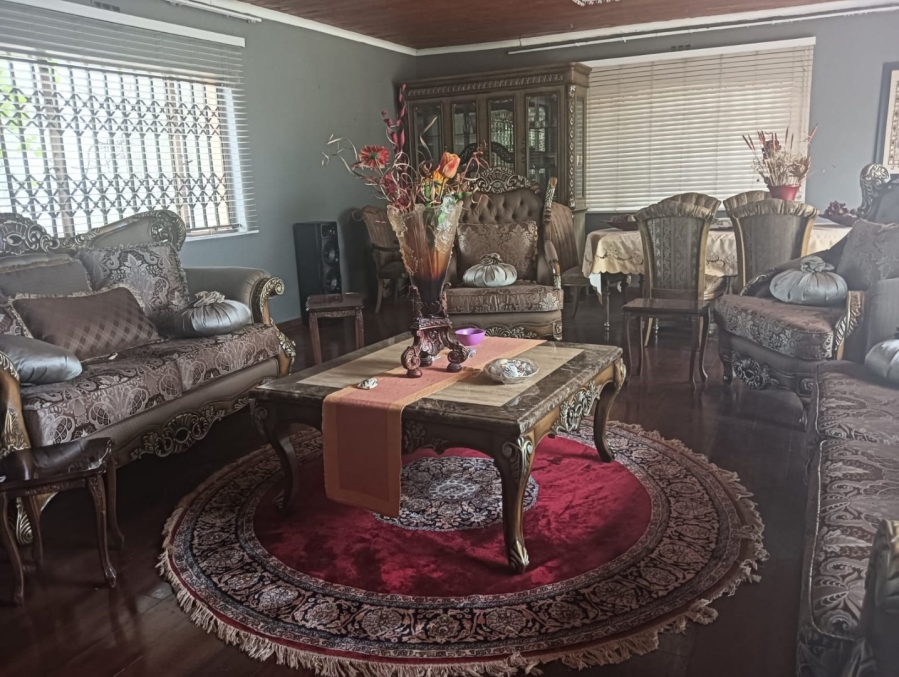 5 Bedroom Property for Sale in Hillside Gauteng