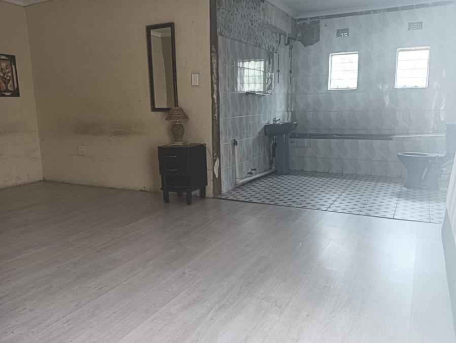 5 Bedroom Property for Sale in Hillside Gauteng