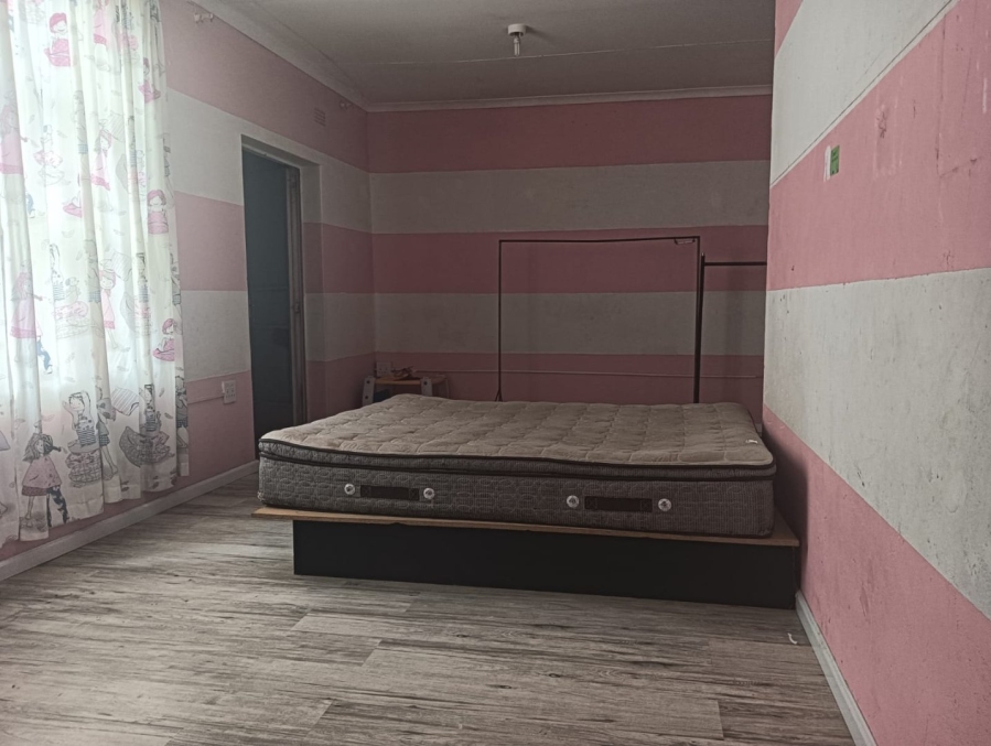 5 Bedroom Property for Sale in Hillside Gauteng