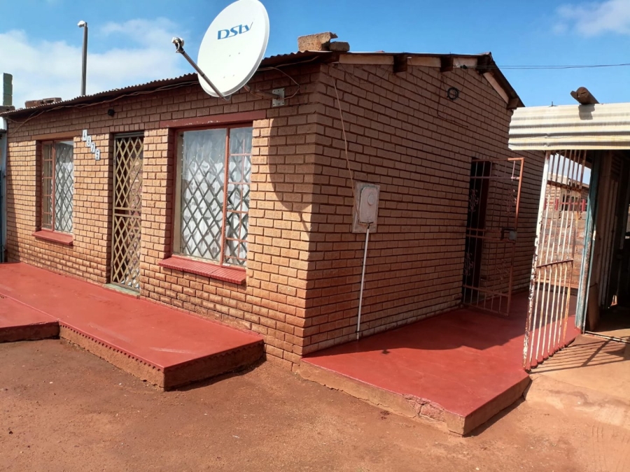2 Bedroom Property for Sale in Khutsong Gauteng