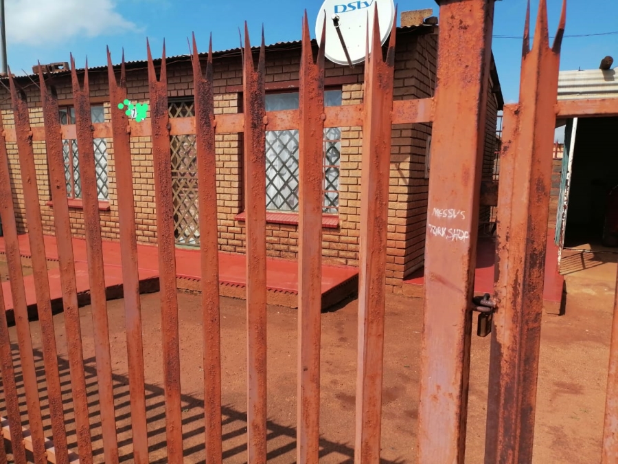 2 Bedroom Property for Sale in Khutsong Gauteng