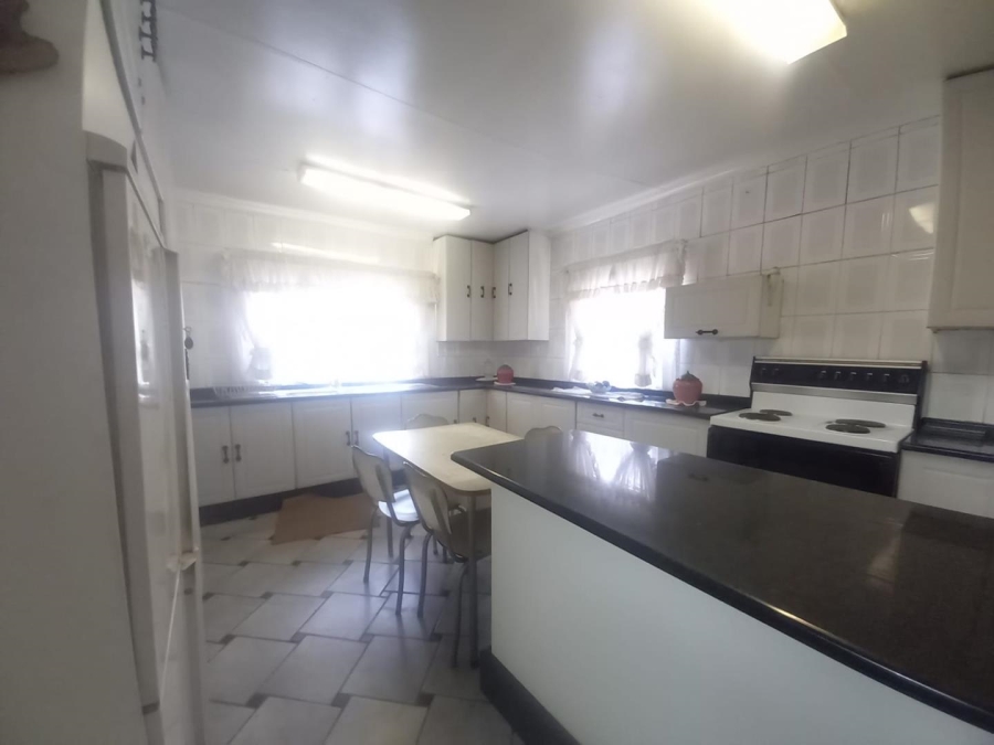 6 Bedroom Property for Sale in Actonville Gauteng