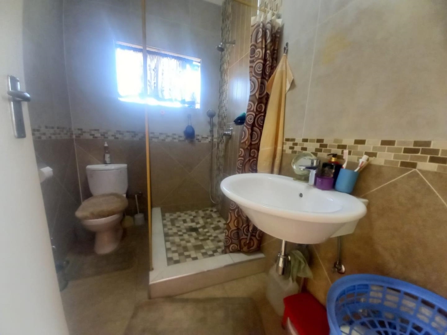 6 Bedroom Property for Sale in Actonville Gauteng