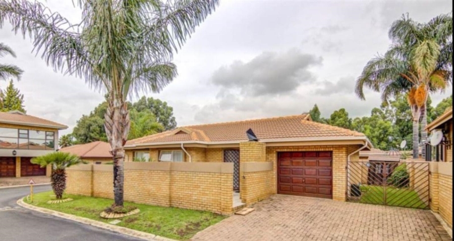 2 Bedroom Property for Sale in Beyers Park Gauteng