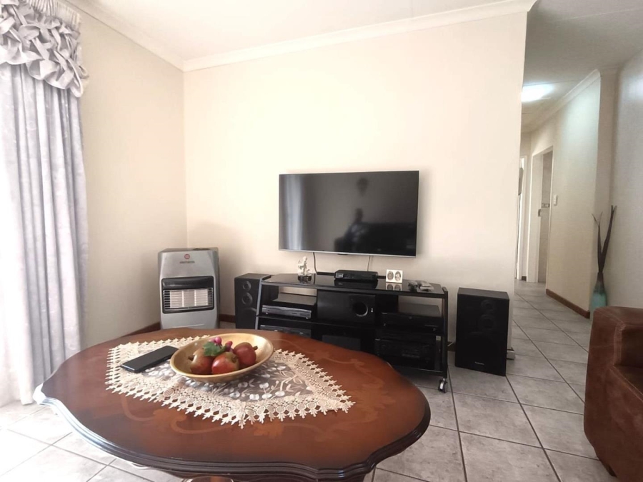2 Bedroom Property for Sale in Beyers Park Gauteng