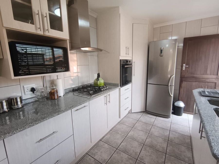 2 Bedroom Property for Sale in Beyers Park Gauteng