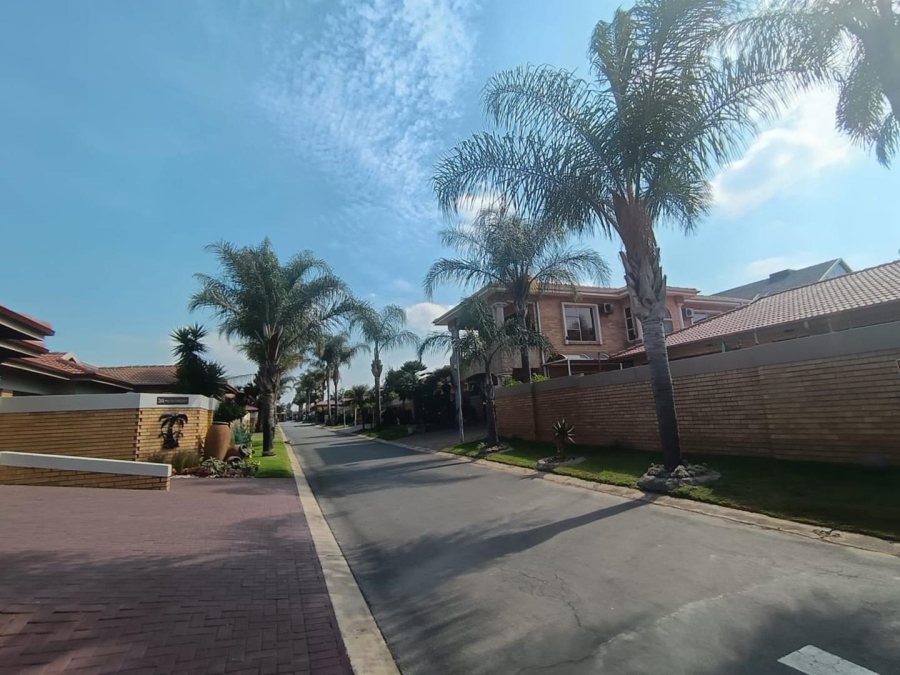 2 Bedroom Property for Sale in Beyers Park Gauteng