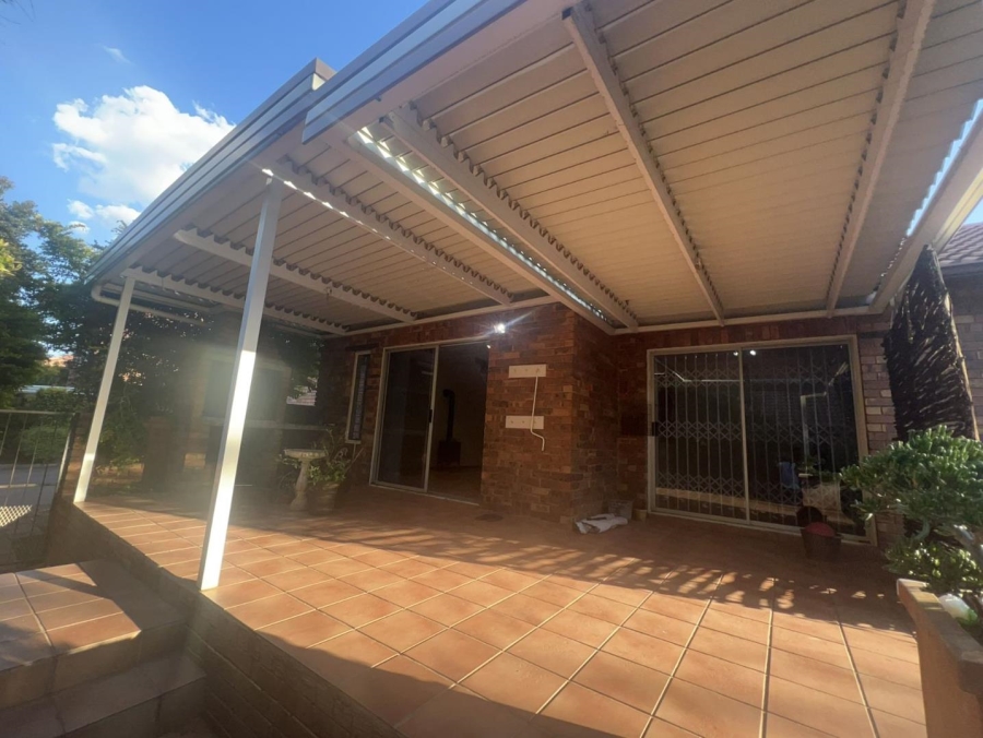 3 Bedroom Property for Sale in Weltevreden Park Gauteng