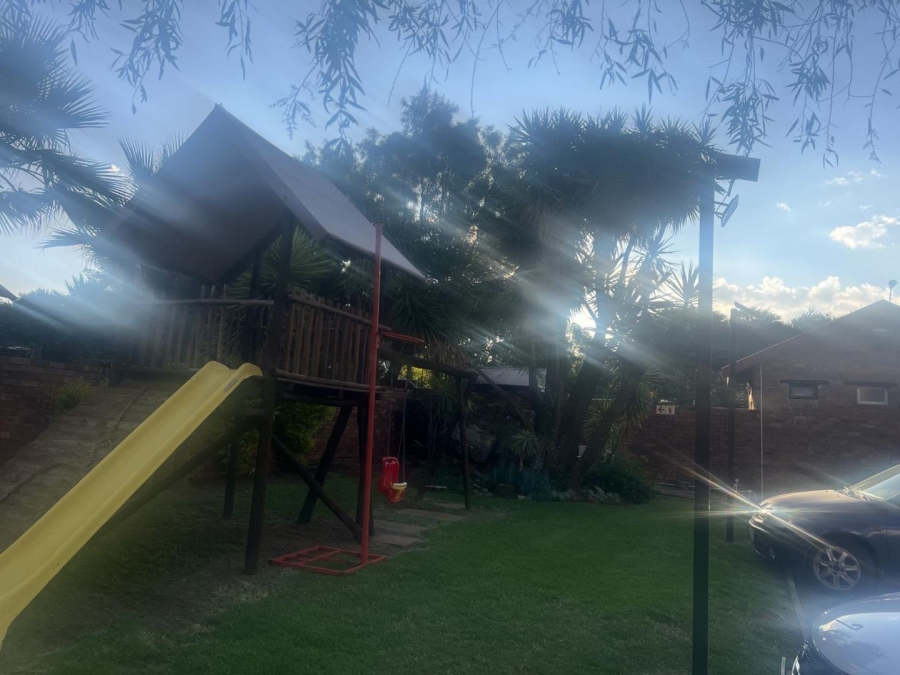 3 Bedroom Property for Sale in Weltevreden Park Gauteng