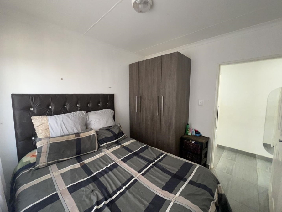 3 Bedroom Property for Sale in Azaadville Gardens Gauteng