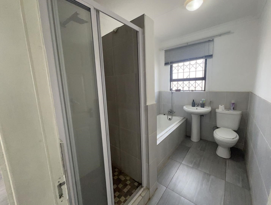 3 Bedroom Property for Sale in Azaadville Gardens Gauteng