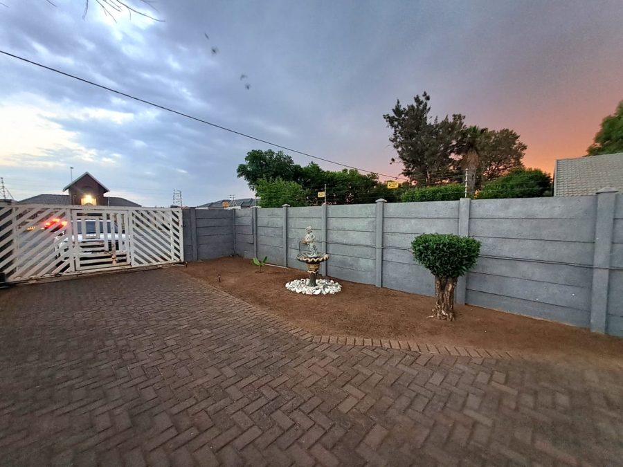 3 Bedroom Property for Sale in Risiville Gauteng