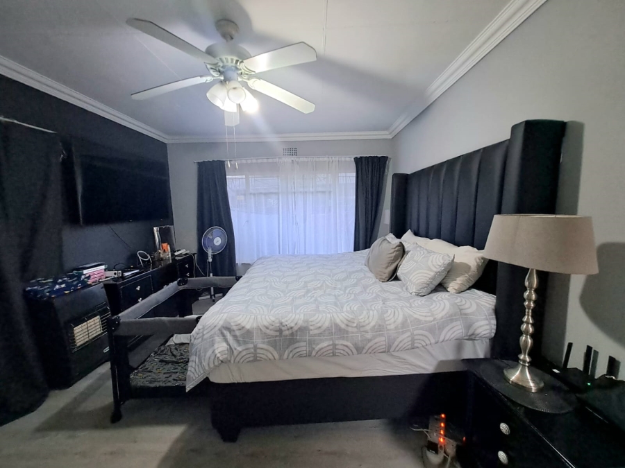 3 Bedroom Property for Sale in Risiville Gauteng