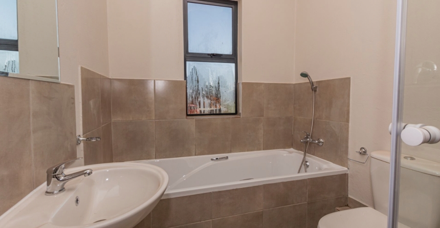 2 Bedroom Property for Sale in Rynfield Gauteng