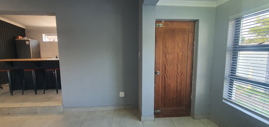2 Bedroom Property for Sale in Heidelberg Gauteng