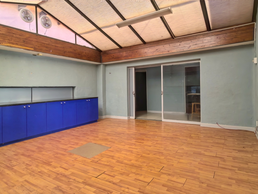 To Let commercial Property for Rent in Dunkeld Gauteng