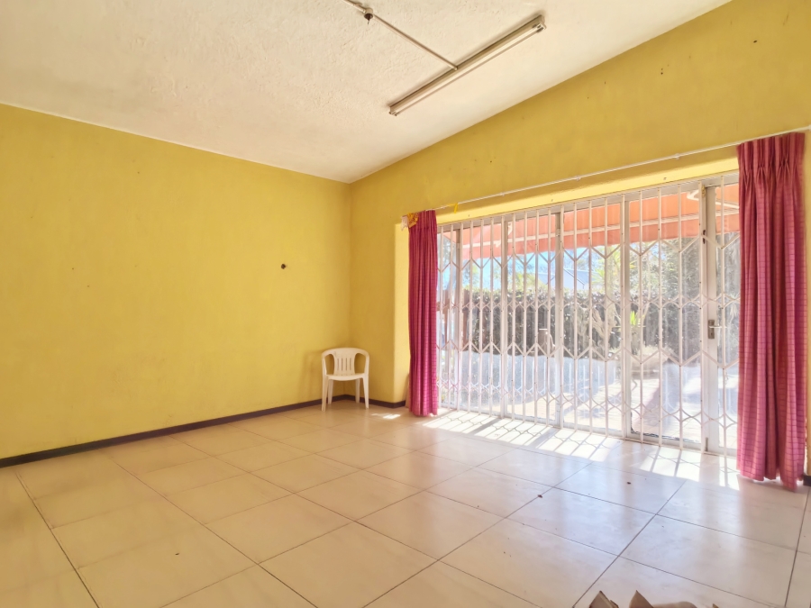 To Let commercial Property for Rent in Dunkeld Gauteng