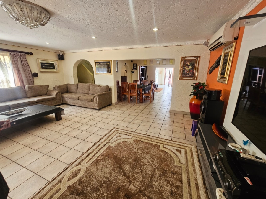 5 Bedroom Property for Sale in Winchester Hills Gauteng