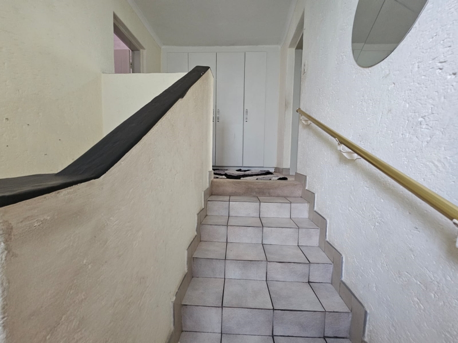 5 Bedroom Property for Sale in Winchester Hills Gauteng