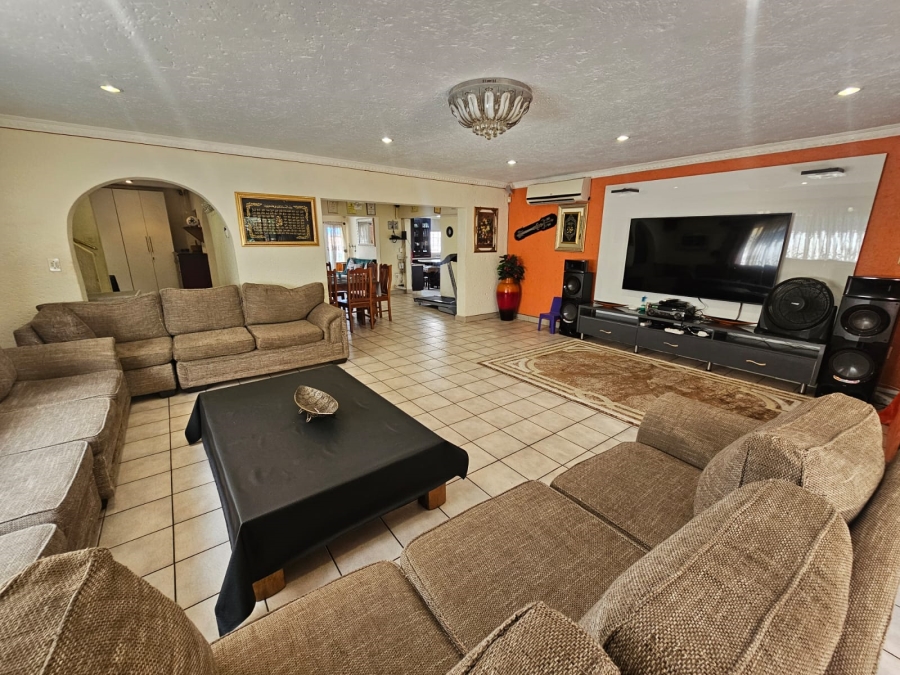 5 Bedroom Property for Sale in Winchester Hills Gauteng