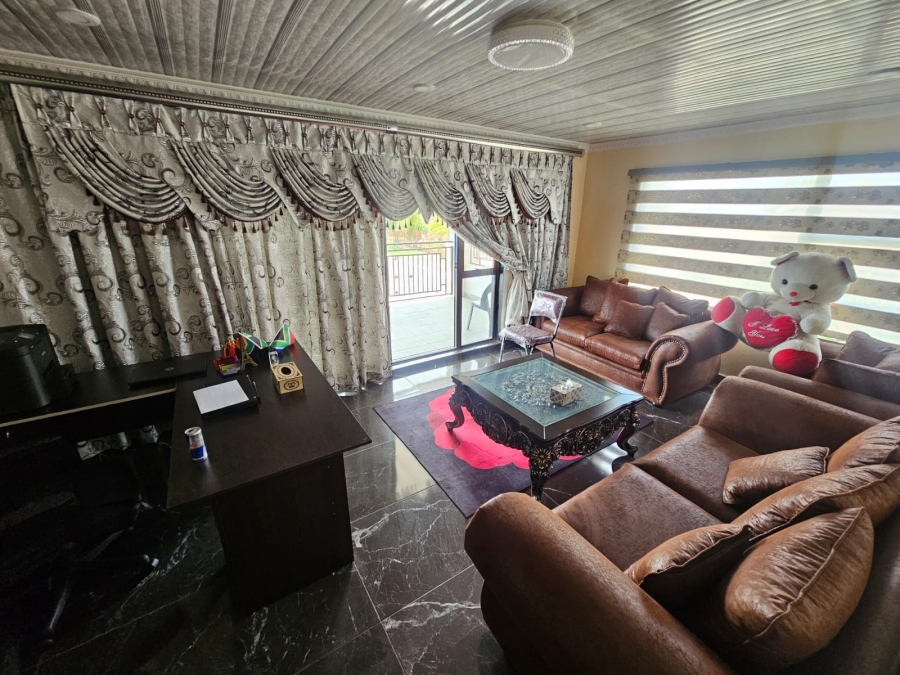 5 Bedroom Property for Sale in Winchester Hills Gauteng