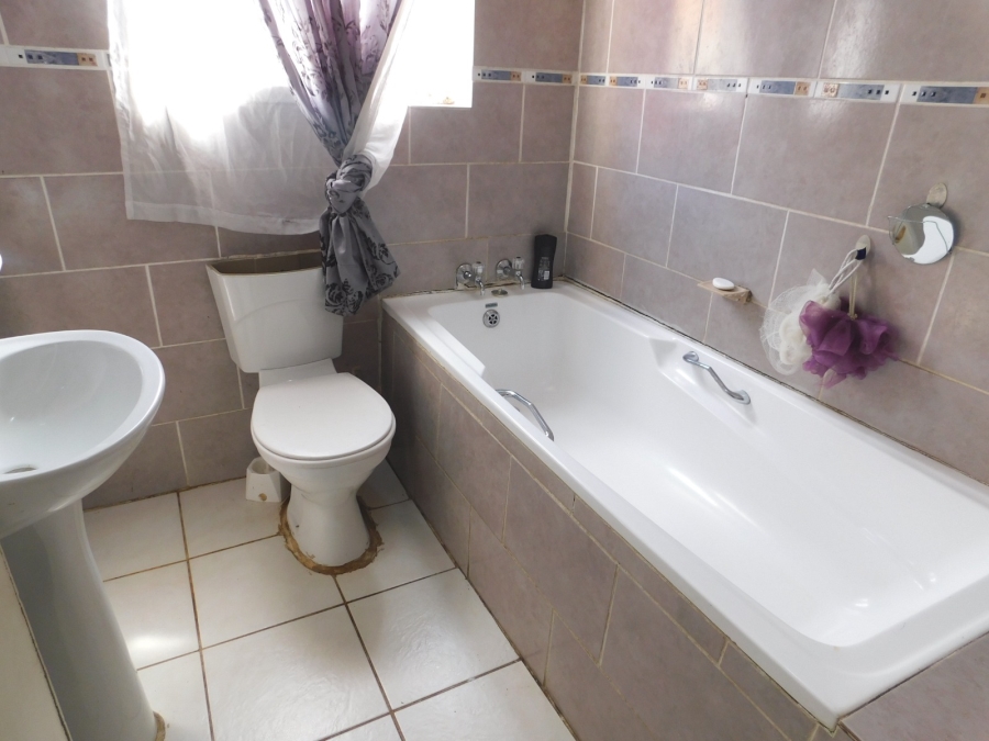 5 Bedroom Property for Sale in Krugersdorp West Gauteng