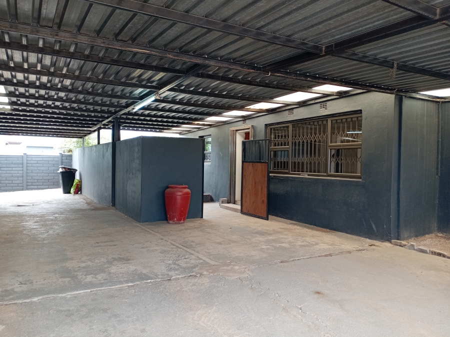 6 Bedroom Property for Sale in Krugersdorp West Gauteng